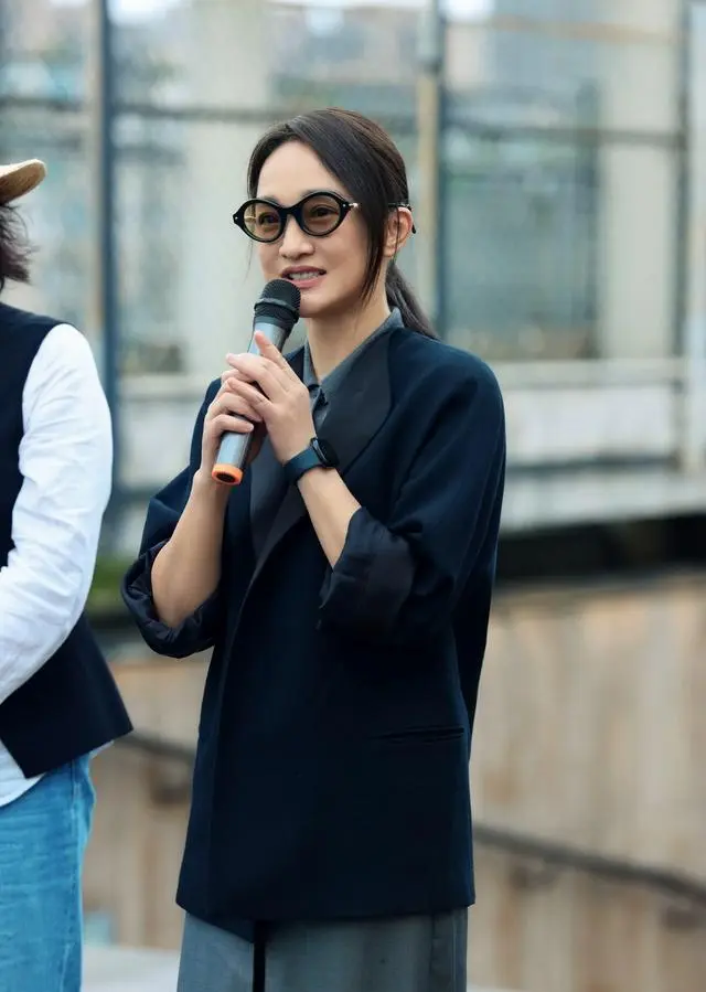 周迅陈可辛再合作电影《明天会更好》成都开机，王骁主演 - 相关图片