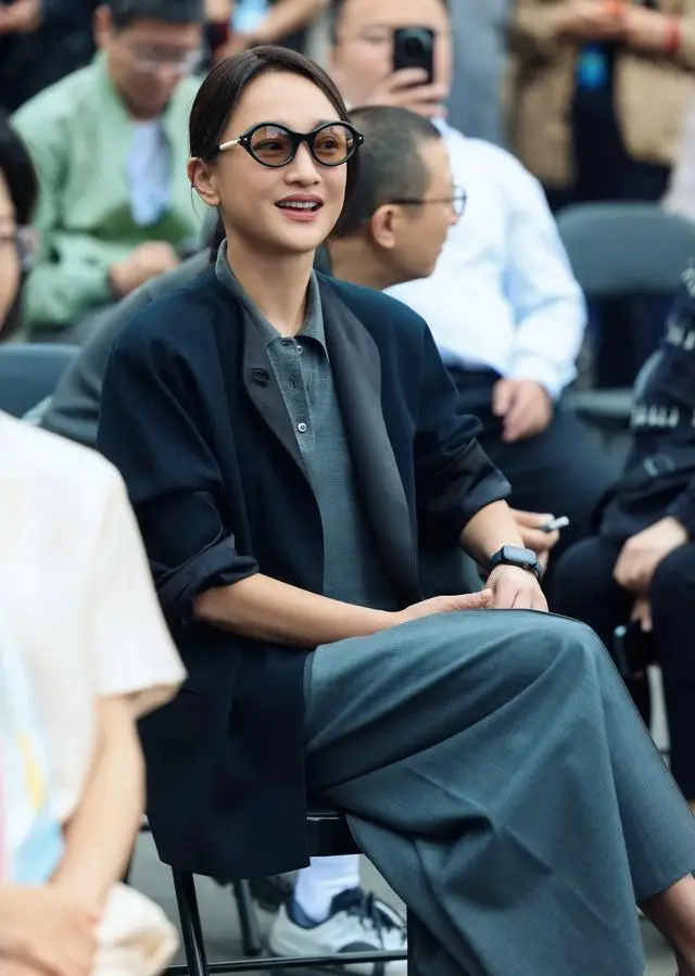 周迅陈可辛再合作电影《明天会更好》成都开机，王骁主演 - 现场图